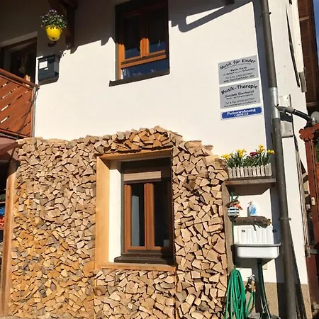 Im Kleinen Paradies