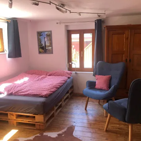 Im Kleinen Paradies